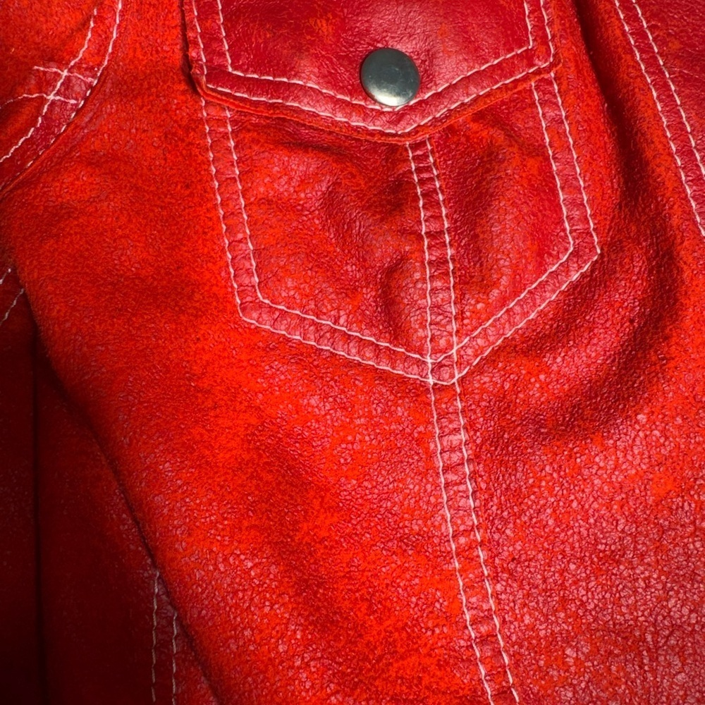 ✨ Vintage MOD Red Vinyl Jacket – Made in Taiwan ✨ - Picture 10 of 14